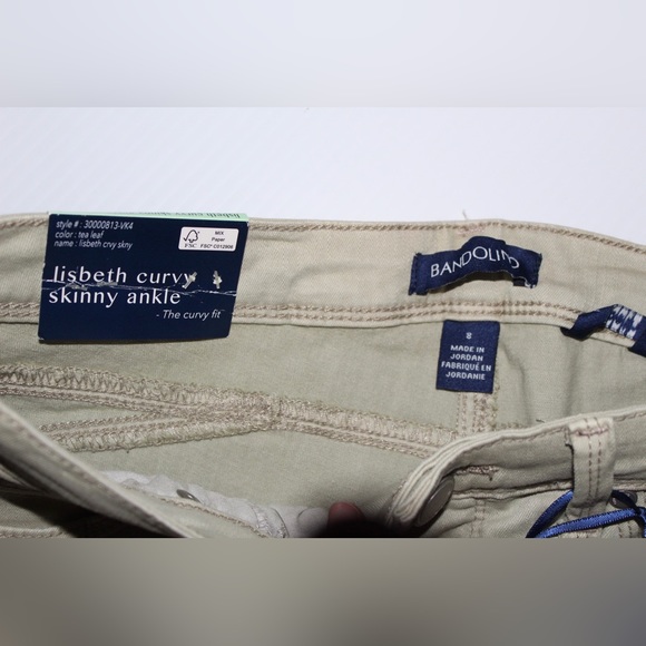 Bandolino "Lisbeth Curvy" Skinny Jeans - Picture 3 of 4